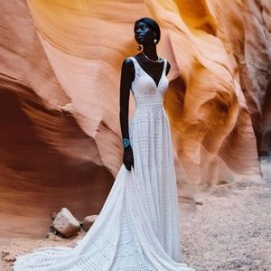 Unused, unaltered wedding dress